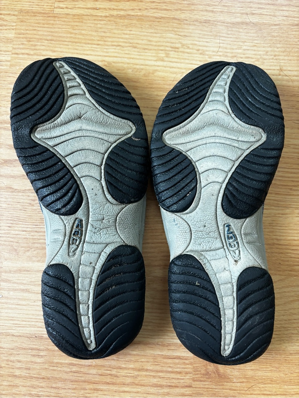 Keen Waimea flip flops toe cover navy women’s 8 beach pool camping summer - Picture 4 of 5
